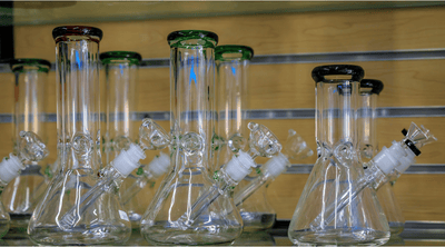 Gravity Bongs vs. Beaker bong: Which Style Suits You Best for the ultimate smoking experience?